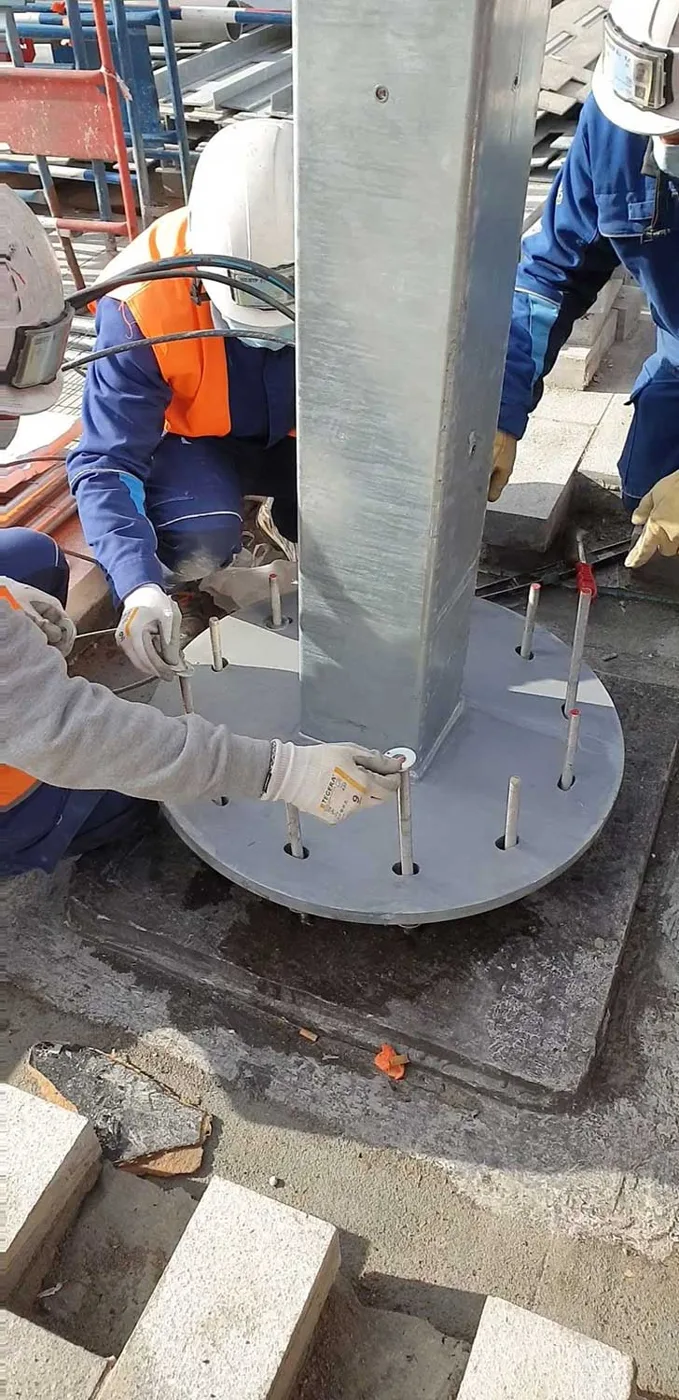 Véhicule TOULEV & GO équipé de sa grue Palfinger